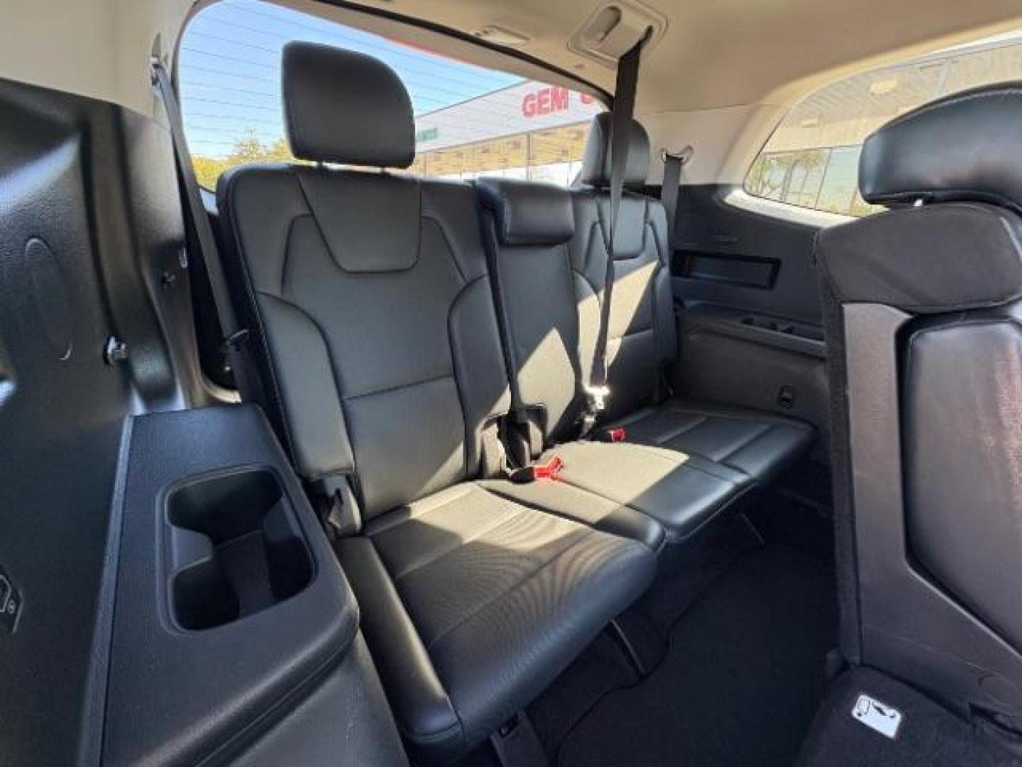 2020 Ebony Black Kia Telluride LX (5XYP24HC6LG) with an 3.8L V6 DOHC 24V engine, 8-Speed Automatic transmission, located at 12182 Garland Rd, Dallas, TX, 75218, (214) 521-2040, 0.000000, 0.000000 - Photo#11
