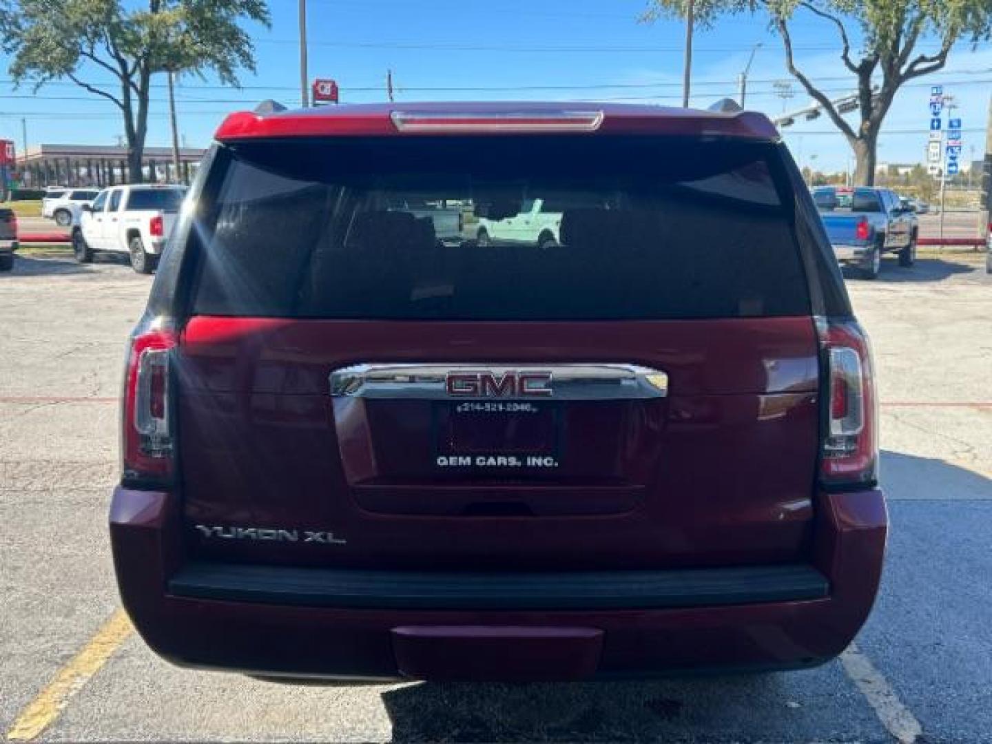 2017 Black Cherry Metallic /Jet Black GMC Yukon XL SLT (1GKS2GKC5HR) with an EcoTec3 5.3L V-8 gasoline direct injection engine, Automatic transmission, located at 12182 Garland Rd, Dallas, TX, 75218, (214) 521-2040, 0.000000, 0.000000 - Photo#5