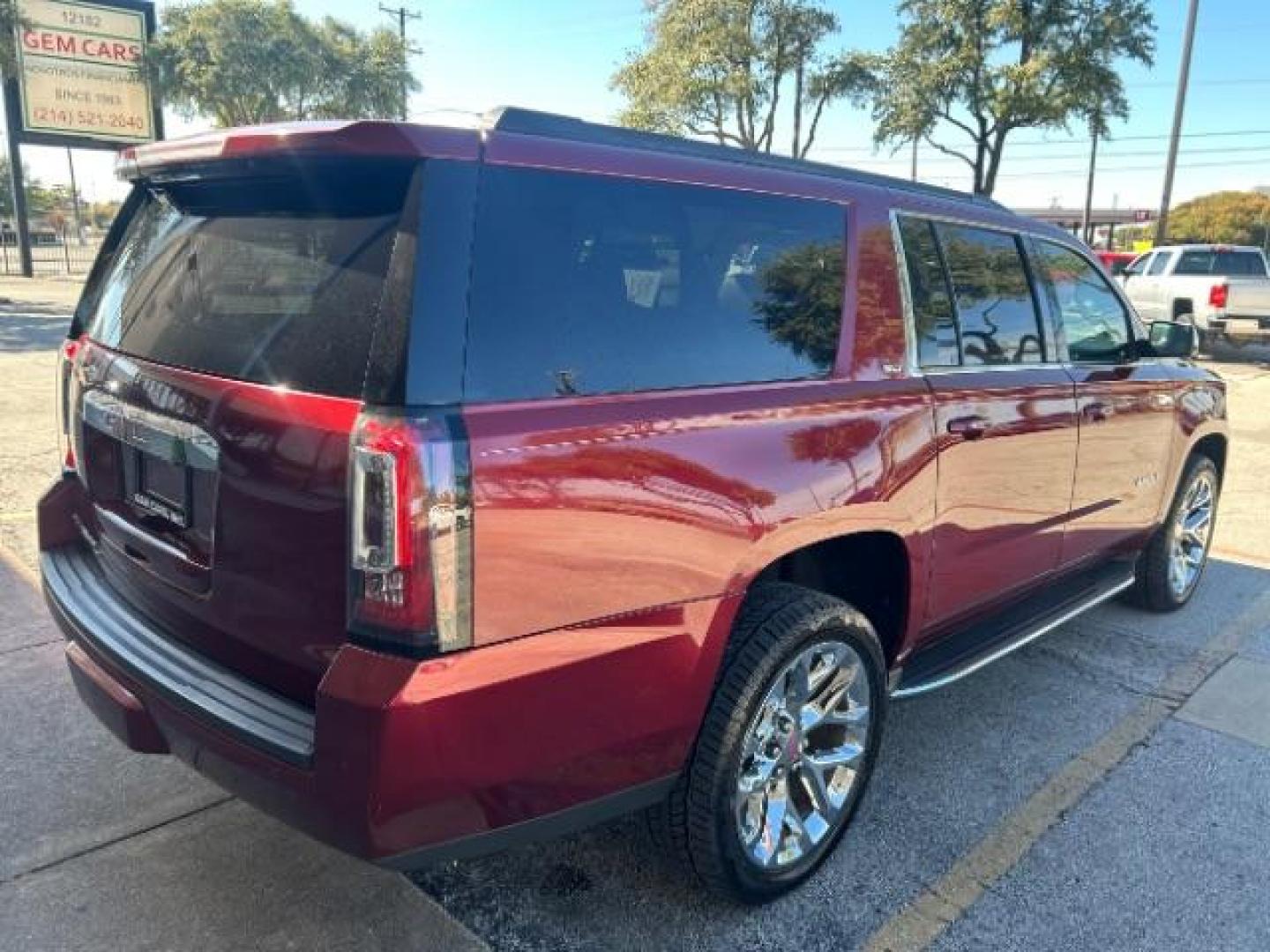 2017 Black Cherry Metallic /Jet Black GMC Yukon XL SLT (1GKS2GKC5HR) with an EcoTec3 5.3L V-8 gasoline direct injection engine, Automatic transmission, located at 12182 Garland Rd, Dallas, TX, 75218, (214) 521-2040, 0.000000, 0.000000 - Photo#7