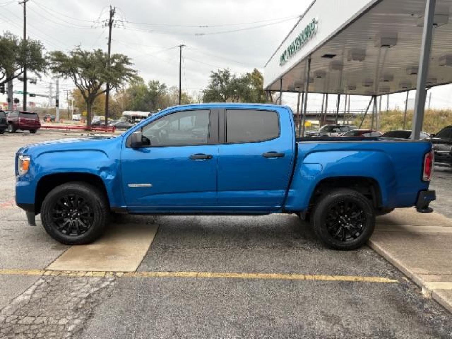 2021 Dynamic Blue Metallic /Jet Black/Dark Ash GMC Canyon 2WD Crew Cab Short Box Elevation Standard (1GTG5BEN9M1) with an 3.6L V-6 gasoline direct injection engine, TRANSMISSION, 8-SPD AUTOMATIC transmission, located at 12182 Garland Rd, Dallas, TX, 75218, (214) 521-2040, 0.000000, 0.000000 - Photo#3
