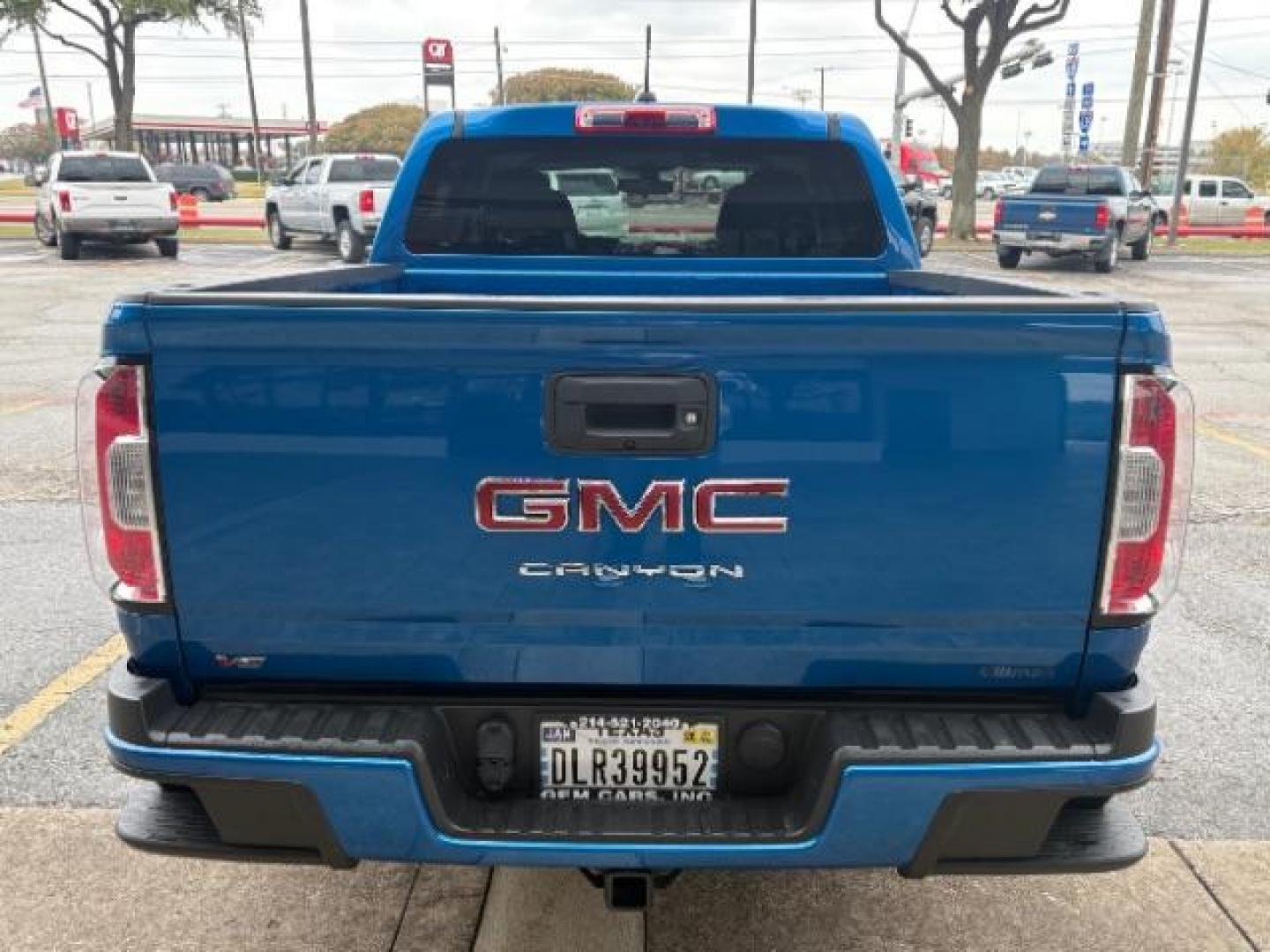 2021 Dynamic Blue Metallic /Jet Black/Dark Ash GMC Canyon 2WD Crew Cab Short Box Elevation Standard (1GTG5BEN9M1) with an 3.6L V-6 gasoline direct injection engine, TRANSMISSION, 8-SPD AUTOMATIC transmission, located at 12182 Garland Rd, Dallas, TX, 75218, (214) 521-2040, 0.000000, 0.000000 - Photo#5