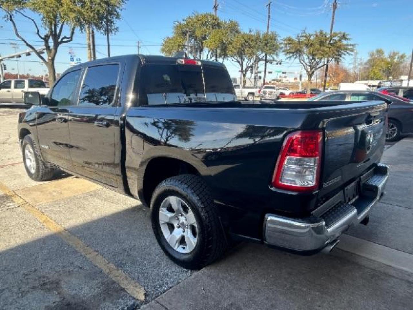 2022 Diamond Black Crystal Pearlcoat Ram 1500 Big Horn Crew Cab 4x2 5'7 Box (1C6RREFTXNN) , located at 12182 Garland Rd, Dallas, TX, 75218, (214) 521-2040, 0.000000, 0.000000 - Photo#4