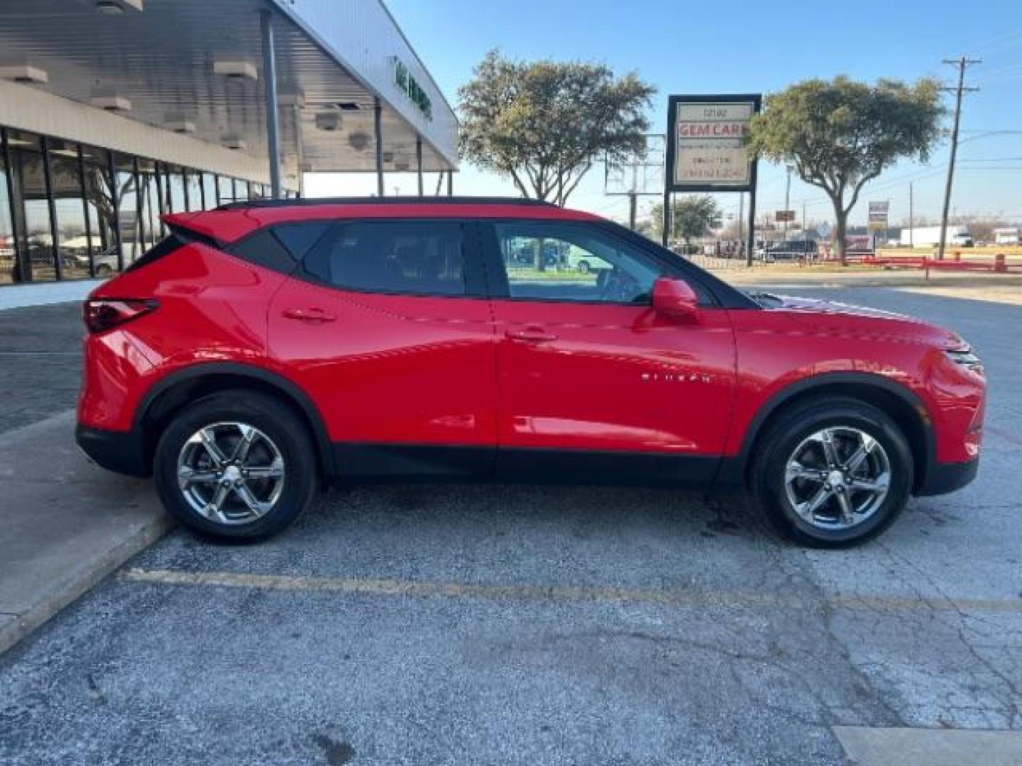 2023 Red Hot /Jet Black Chevrolet Blazer FWD 2LT (3GNKBCR44PS) with an 2L I-4 gasoline direct injection engine, located at 12182 Garland Rd, Dallas, TX, 75218, (214) 521-2040, 0.000000, 0.000000 - Photo#8