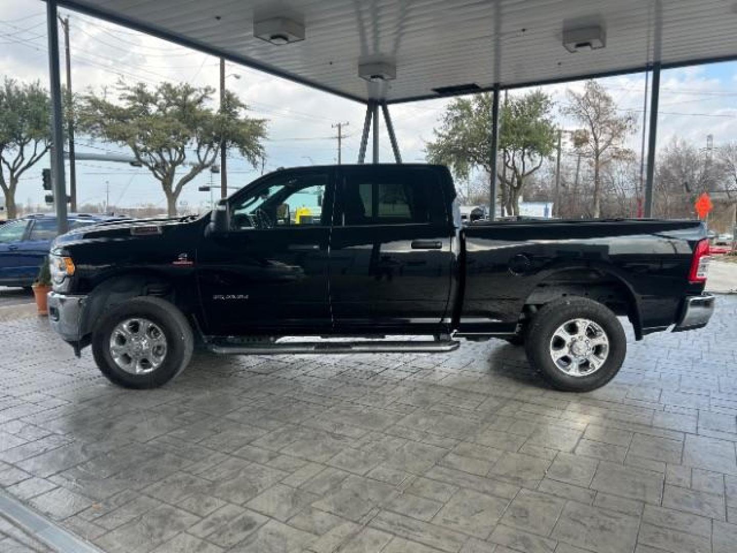 2024 Diamond Black Crystal Pearlcoat Ram 2500 Big Horn Crew Cab 4x4 6'4 Box (3C6UR5DL9RG) , located at 12182 Garland Rd, Dallas, TX, 75218, (214) 521-2040, 0.000000, 0.000000 - Photo#3