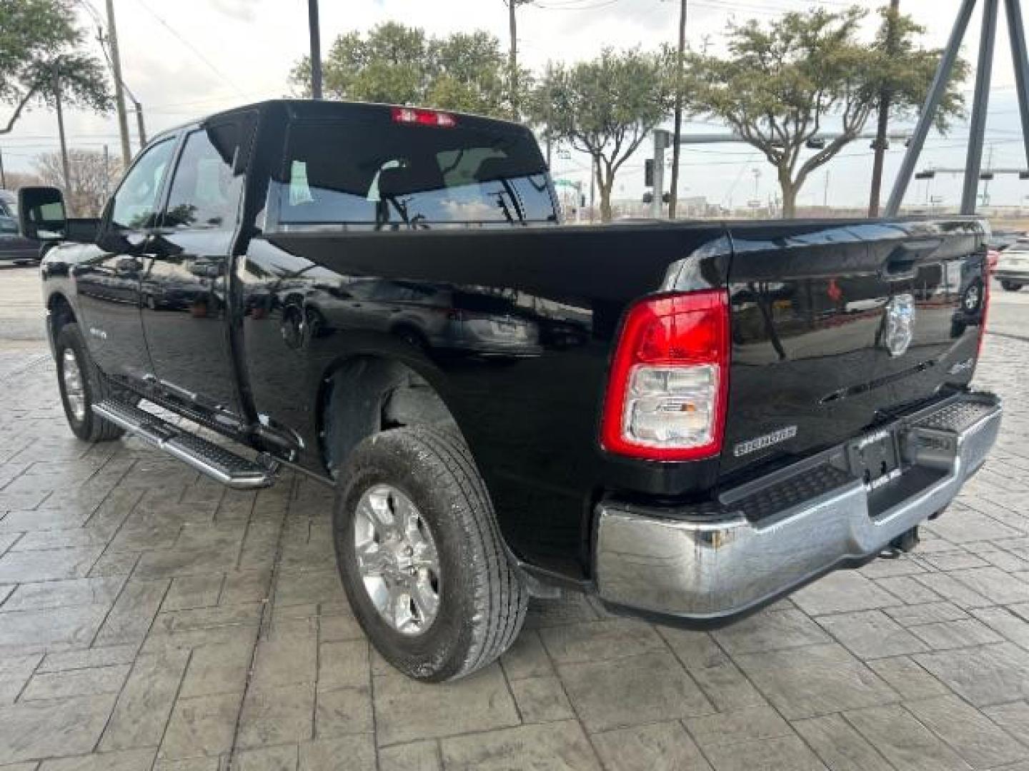 2024 Diamond Black Crystal Pearlcoat Ram 2500 Big Horn Crew Cab 4x4 6'4 Box (3C6UR5DL9RG) , located at 12182 Garland Rd, Dallas, TX, 75218, (214) 521-2040, 0.000000, 0.000000 - Photo#4