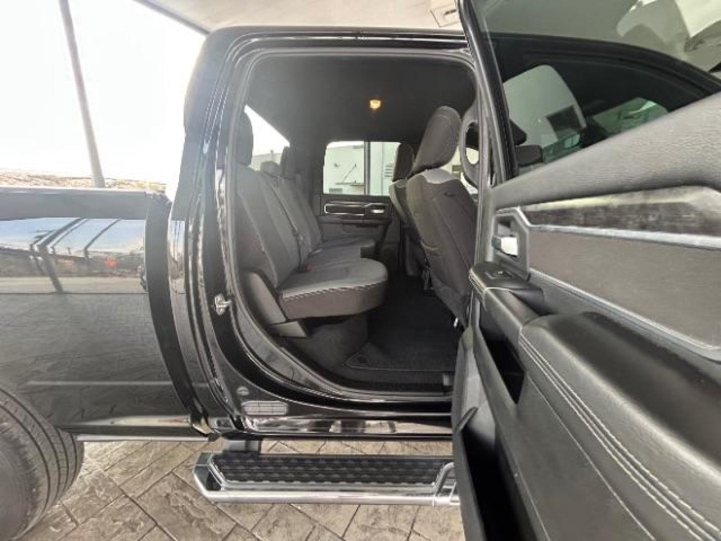 2024 Diamond Black Crystal Pearlcoat Ram 2500 Big Horn Crew Cab 4x4 6'4 Box (3C6UR5DL9RG) , located at 12182 Garland Rd, Dallas, TX, 75218, (214) 521-2040, 0.000000, 0.000000 - Photo#9