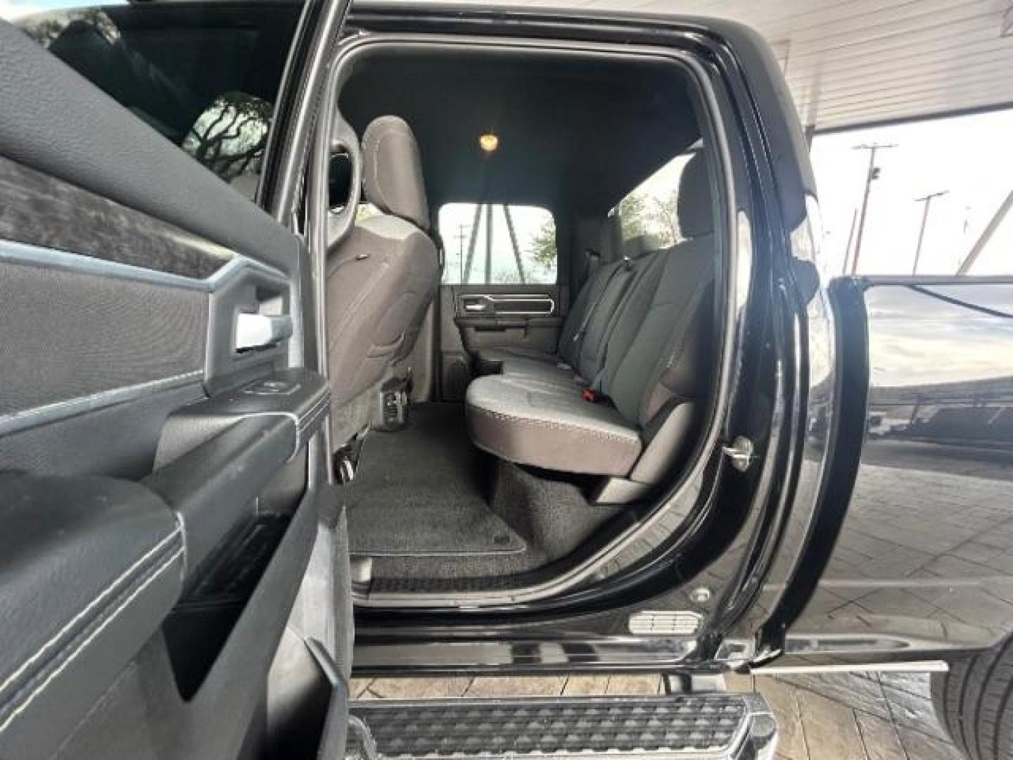2024 Diamond Black Crystal Pearlcoat Ram 2500 Big Horn Crew Cab 4x4 6'4 Box (3C6UR5DL9RG) , located at 12182 Garland Rd, Dallas, TX, 75218, (214) 521-2040, 0.000000, 0.000000 - Photo#10