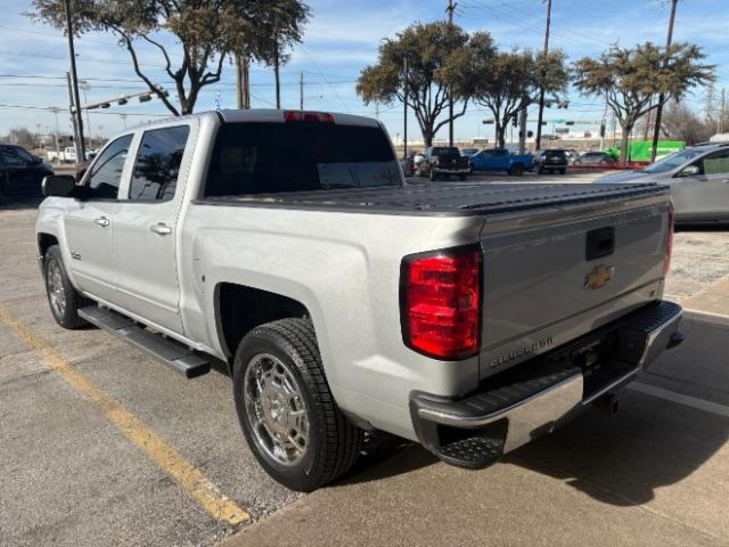 2015 Silver Ice Metallic Chevrolet Silverado 1500 1LT (3GCPCREC0FG) with an EcoTec3 4.3L V-6 gasoline direct injection engine, located at 12182 Garland Rd, Dallas, TX, 75218, (214) 521-2040, 0.000000, 0.000000 - Photo#4
