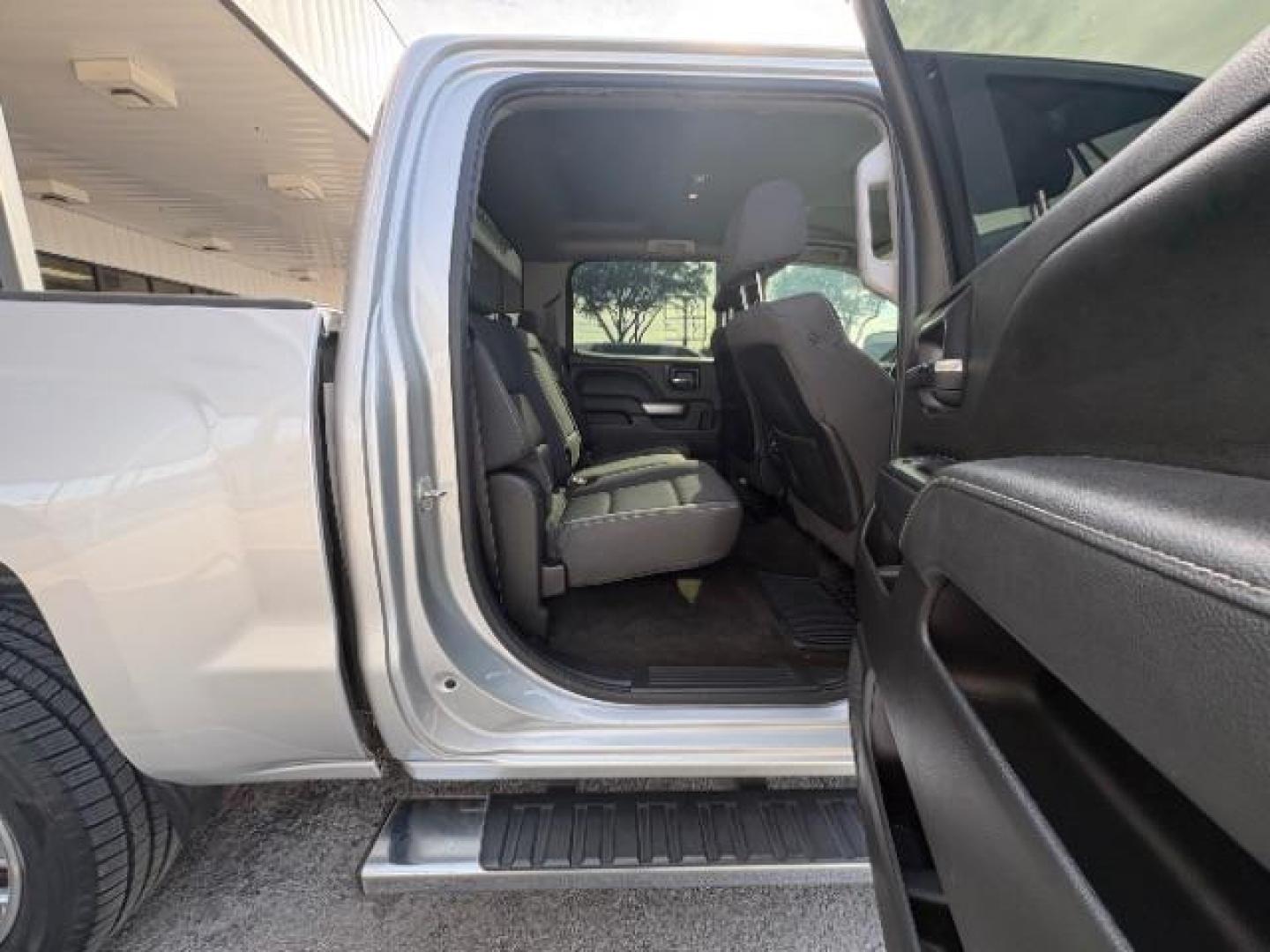 2015 Silver Ice Metallic Chevrolet Silverado 1500 1LT (3GCPCREC0FG) with an EcoTec3 4.3L V-6 gasoline direct injection engine, located at 12182 Garland Rd, Dallas, TX, 75218, (214) 521-2040, 0.000000, 0.000000 - Photo#9