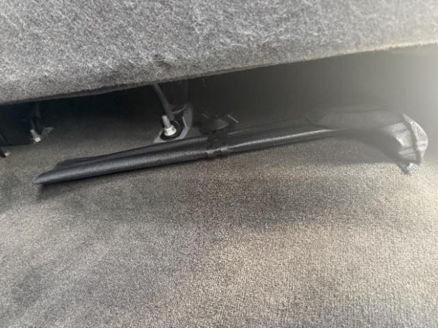 2015 Silver Ice Metallic Chevrolet Silverado 1500 1LT (3GCPCREC0FG) with an EcoTec3 4.3L V-6 gasoline direct injection engine, located at 12182 Garland Rd, Dallas, TX, 75218, (214) 521-2040, 0.000000, 0.000000 - Photo#12