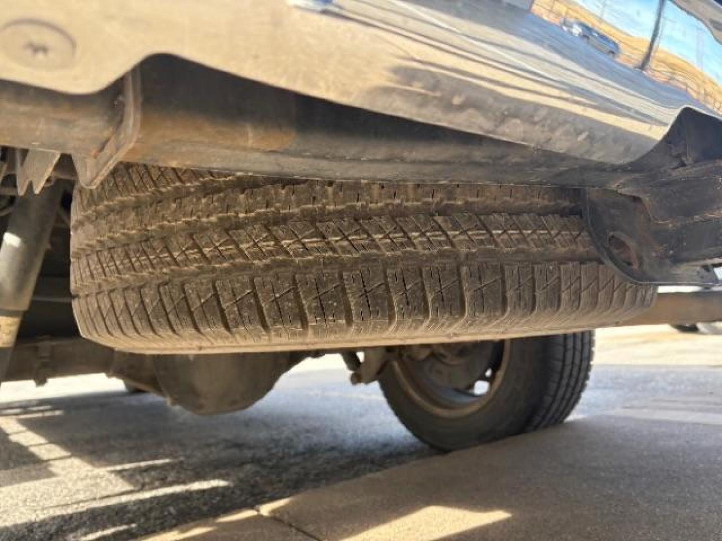 2015 Silver Ice Metallic Chevrolet Silverado 1500 1LT (3GCPCREC0FG) with an EcoTec3 4.3L V-6 gasoline direct injection engine, located at 12182 Garland Rd, Dallas, TX, 75218, (214) 521-2040, 0.000000, 0.000000 - Photo#18