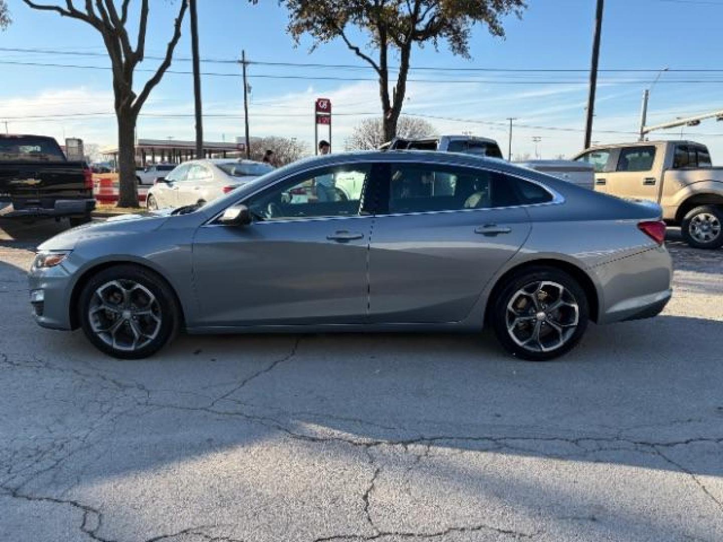 2024 Mineral Gray Metallic Chevrolet Malibu FWD 1LT (1G1ZD5ST7RF) with an ECOTEC 1.5L I-4 gasoline direct injection engine, located at 12182 Garland Rd, Dallas, TX, 75218, (214) 521-2040, 0.000000, 0.000000 - Photo#3