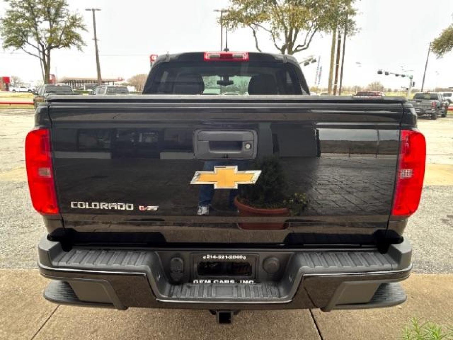 2019 Black Chevrolet Colorado WT (1GCGSBEN4K1) , located at 12182 Garland Rd, Dallas, TX, 75218, (214) 521-2040, 0.000000, 0.000000 - Photo#5