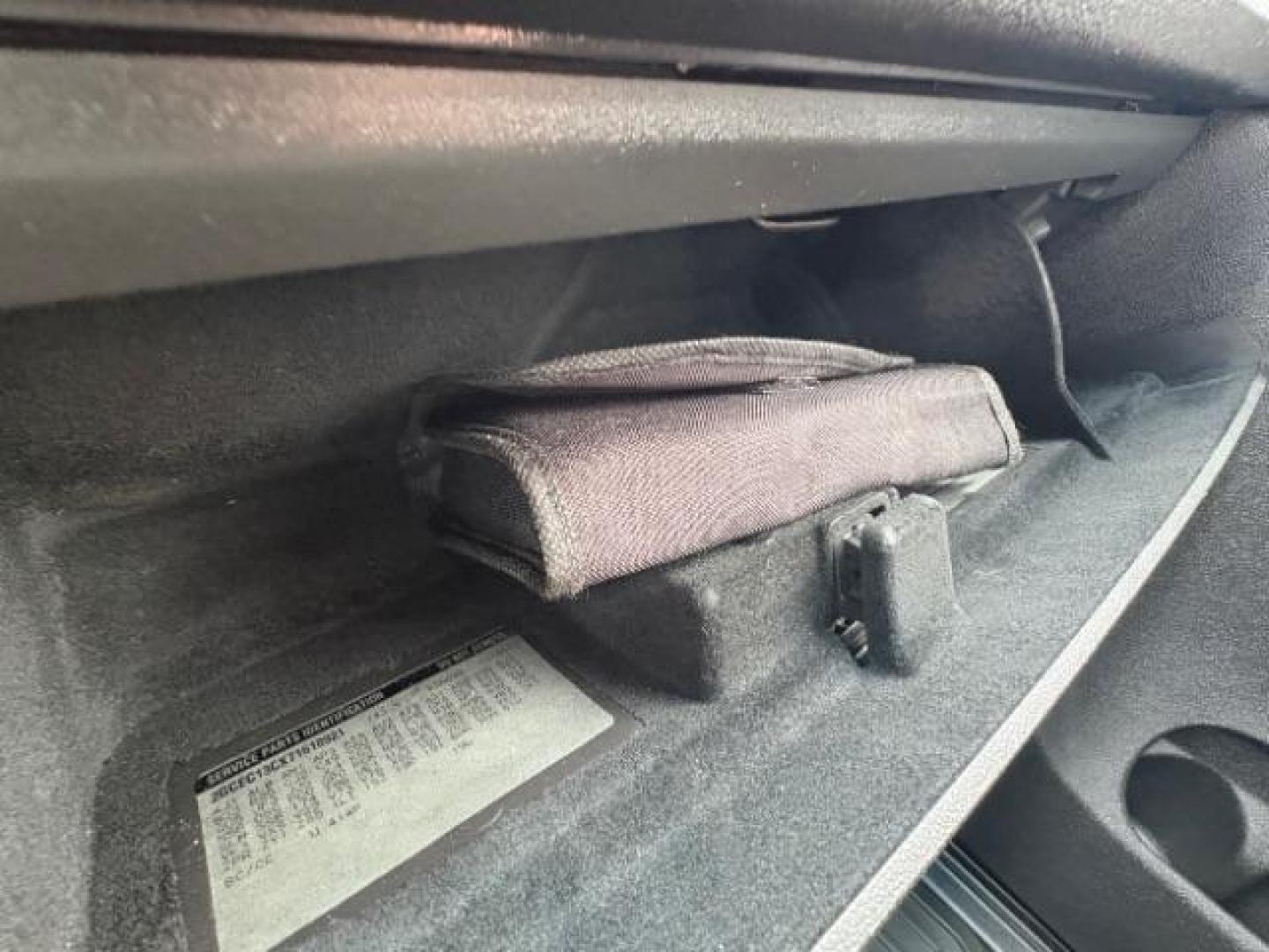 2007 Desert Brown Metalli /Ebony Cloth Interior Chevrolet Silverado 1500 LT1 Crew Cab 2WD (2GCEC13CX71) with an 4.8L V8 OHV 16V engine, 4-Speed Automatic transmission, located at 12182 Garland Rd, Dallas, TX, 75218, (214) 521-2040, 0.000000, 0.000000 - Photo#17