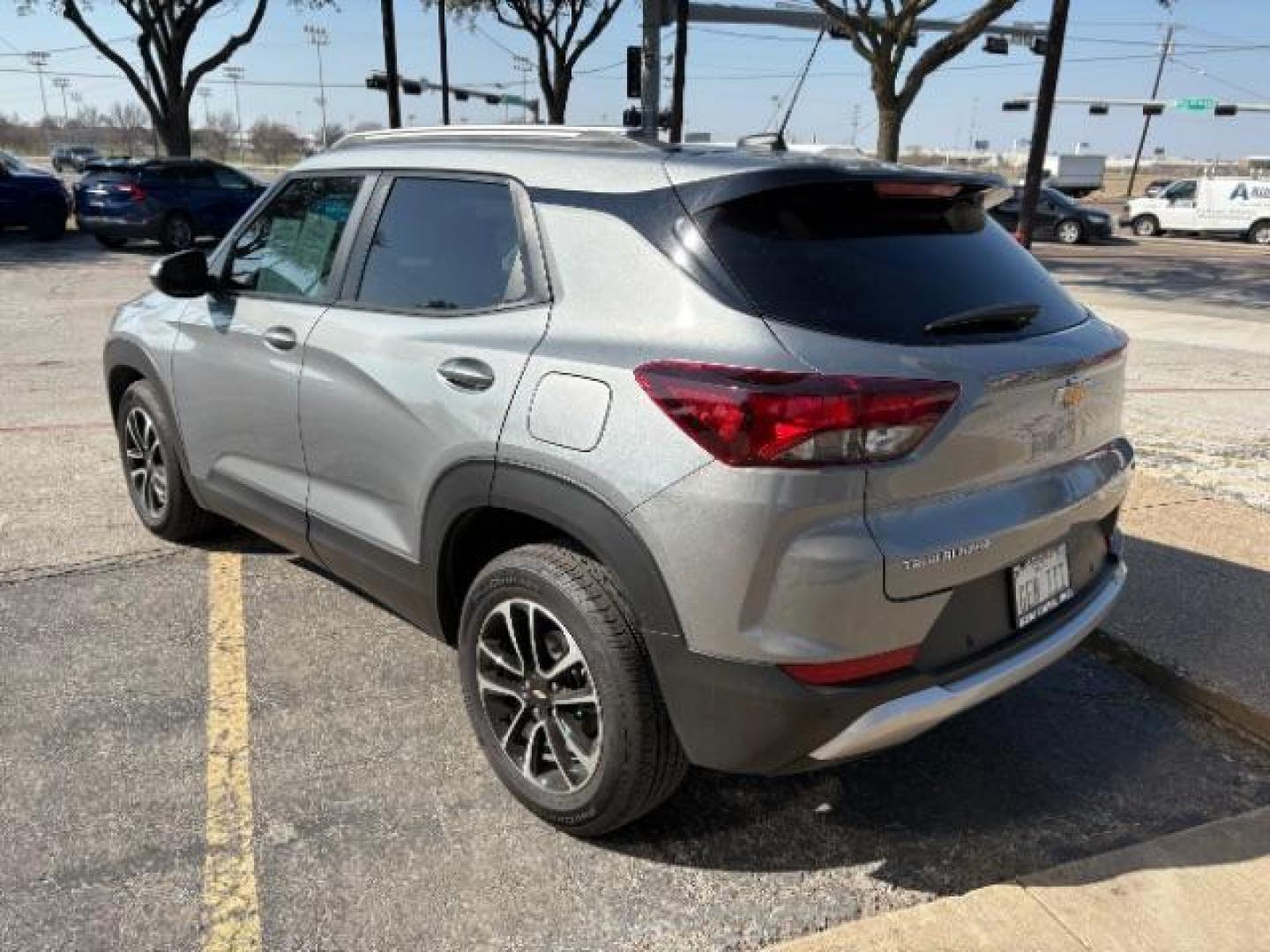 2025 Sterling Gray Metallic Chevrolet Trailblazer FWD LT (KL79MPSL9SB) , located at 12182 Garland Rd, Dallas, TX, 75218, (214) 521-2040, 0.000000, 0.000000 - Photo#4