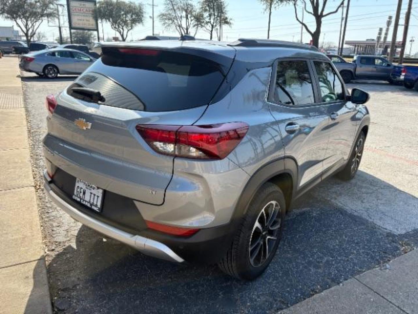 2025 Sterling Gray Metallic Chevrolet Trailblazer FWD LT (KL79MPSL9SB) , located at 12182 Garland Rd, Dallas, TX, 75218, (214) 521-2040, 0.000000, 0.000000 - Photo#6