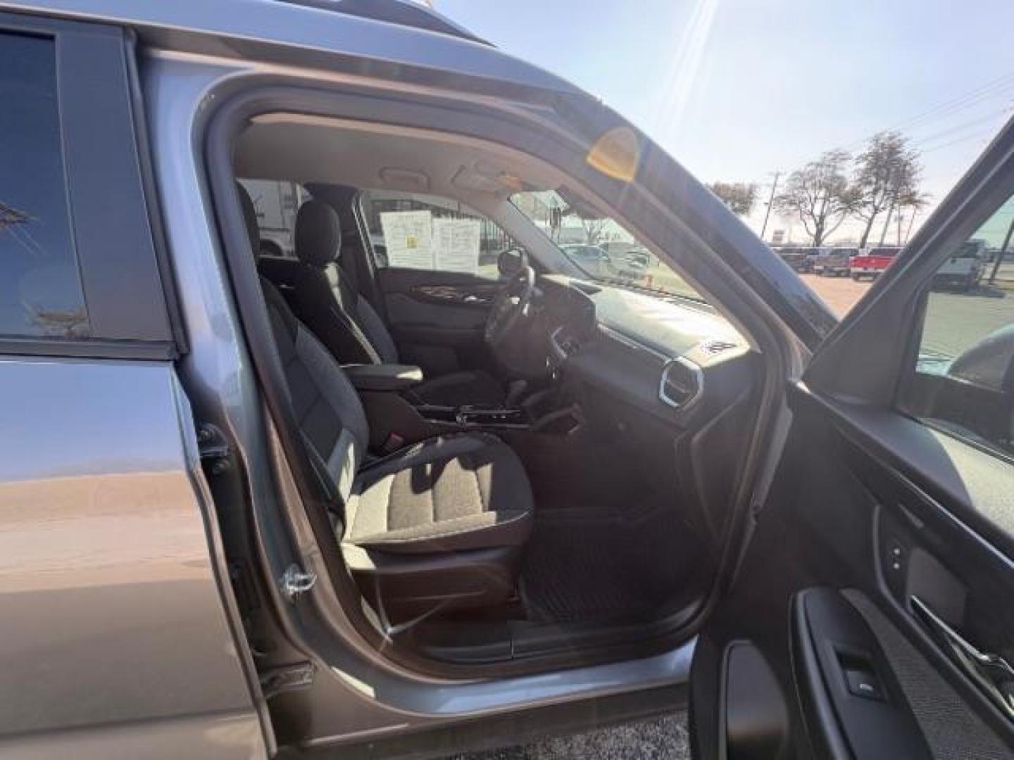 2025 Sterling Gray Metallic Chevrolet Trailblazer FWD LT (KL79MPSL9SB) , located at 12182 Garland Rd, Dallas, TX, 75218, (214) 521-2040, 0.000000, 0.000000 - Photo#10