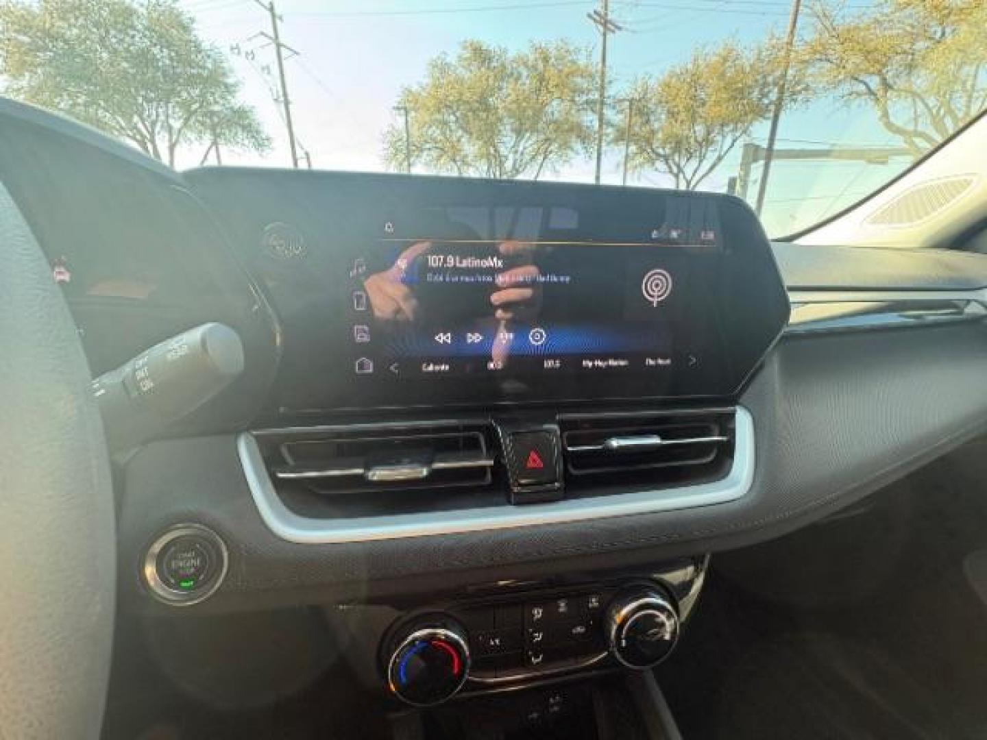 2025 Sterling Gray Metallic Chevrolet Trailblazer FWD LT (KL79MPSL9SB) , located at 12182 Garland Rd, Dallas, TX, 75218, (214) 521-2040, 0.000000, 0.000000 - Photo#12