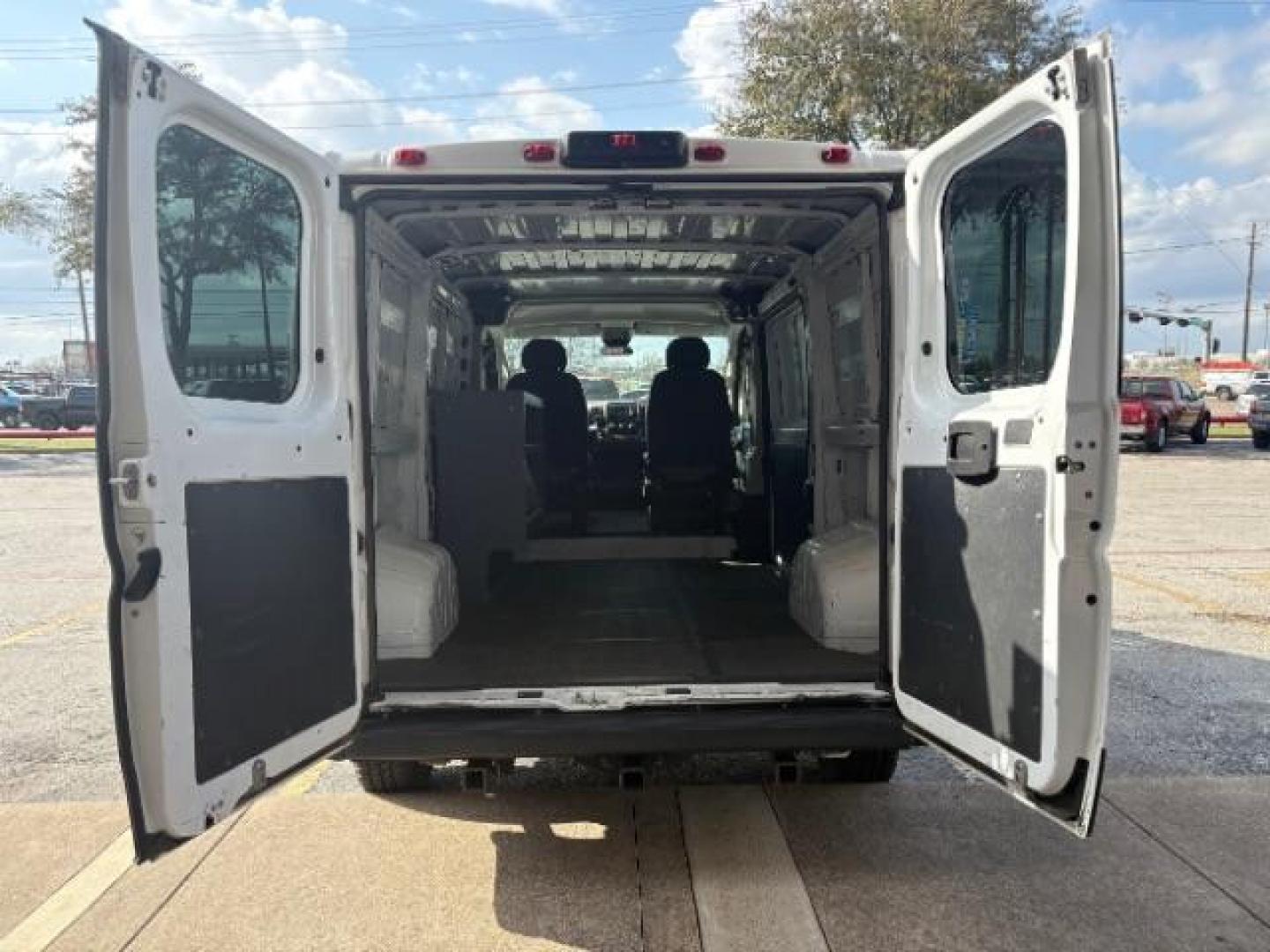 2019 Bright White Clear Coat RAM Promaster 1500 Low Roof Tradesman 136-in. WB (3C6TRVAG3KE) with an 3.6L V6 engine, 6-Speed Automatic transmission, located at 12182 Garland Rd, Dallas, TX, 75218, (214) 521-2040, 0.000000, 0.000000 - Photo#5