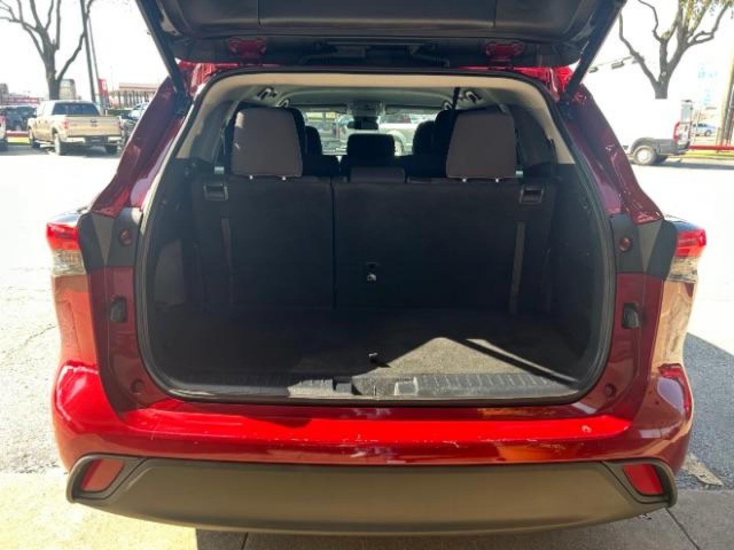 2020 Ruby Flare Pearl Toyota Highlander LE (5TDZZRAH6LS) with an 3.5L V-6 port/direct injection engine, located at 12182 Garland Rd, Dallas, TX, 75218, (214) 521-2040, 0.000000, 0.000000 - Photo#5