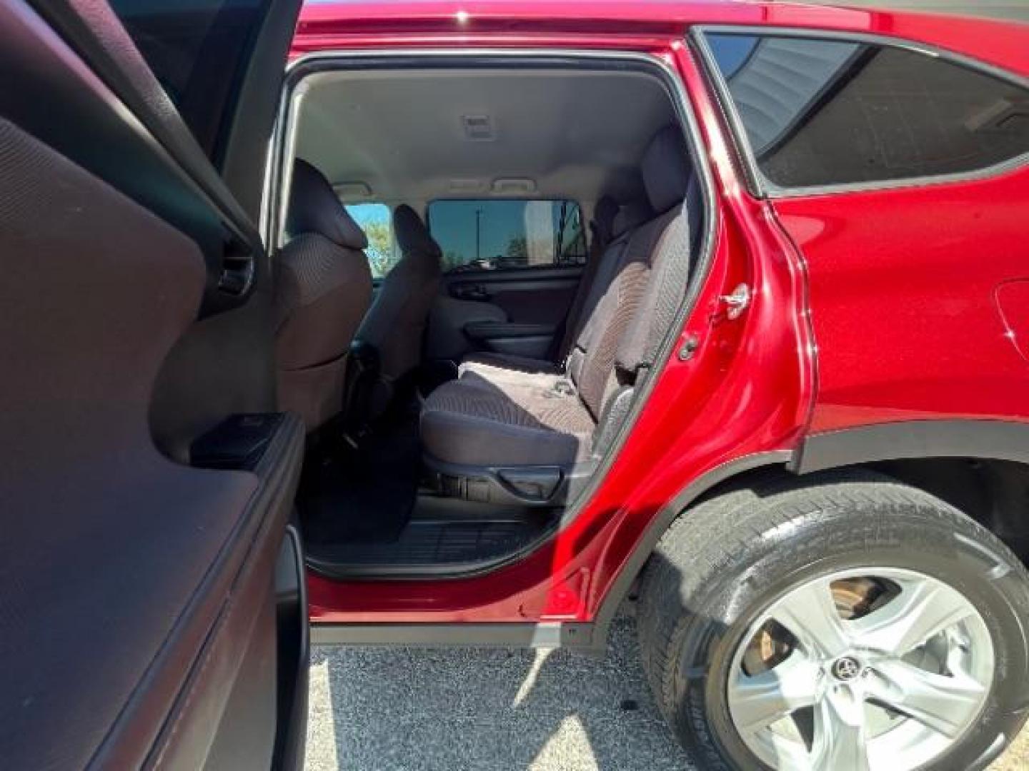 2020 Ruby Flare Pearl Toyota Highlander LE (5TDZZRAH6LS) with an 3.5L V-6 port/direct injection engine, located at 12182 Garland Rd, Dallas, TX, 75218, (214) 521-2040, 0.000000, 0.000000 - Photo#9