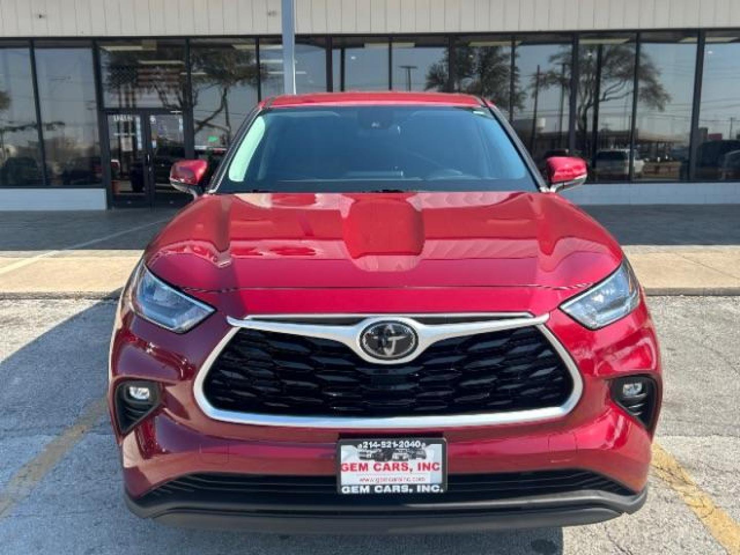 2020 Ruby Flare Pearl Toyota Highlander LE (5TDZZRAH6LS) with an 3.5L V-6 port/direct injection engine, located at 12182 Garland Rd, Dallas, TX, 75218, (214) 521-2040, 0.000000, 0.000000 - Photo#19