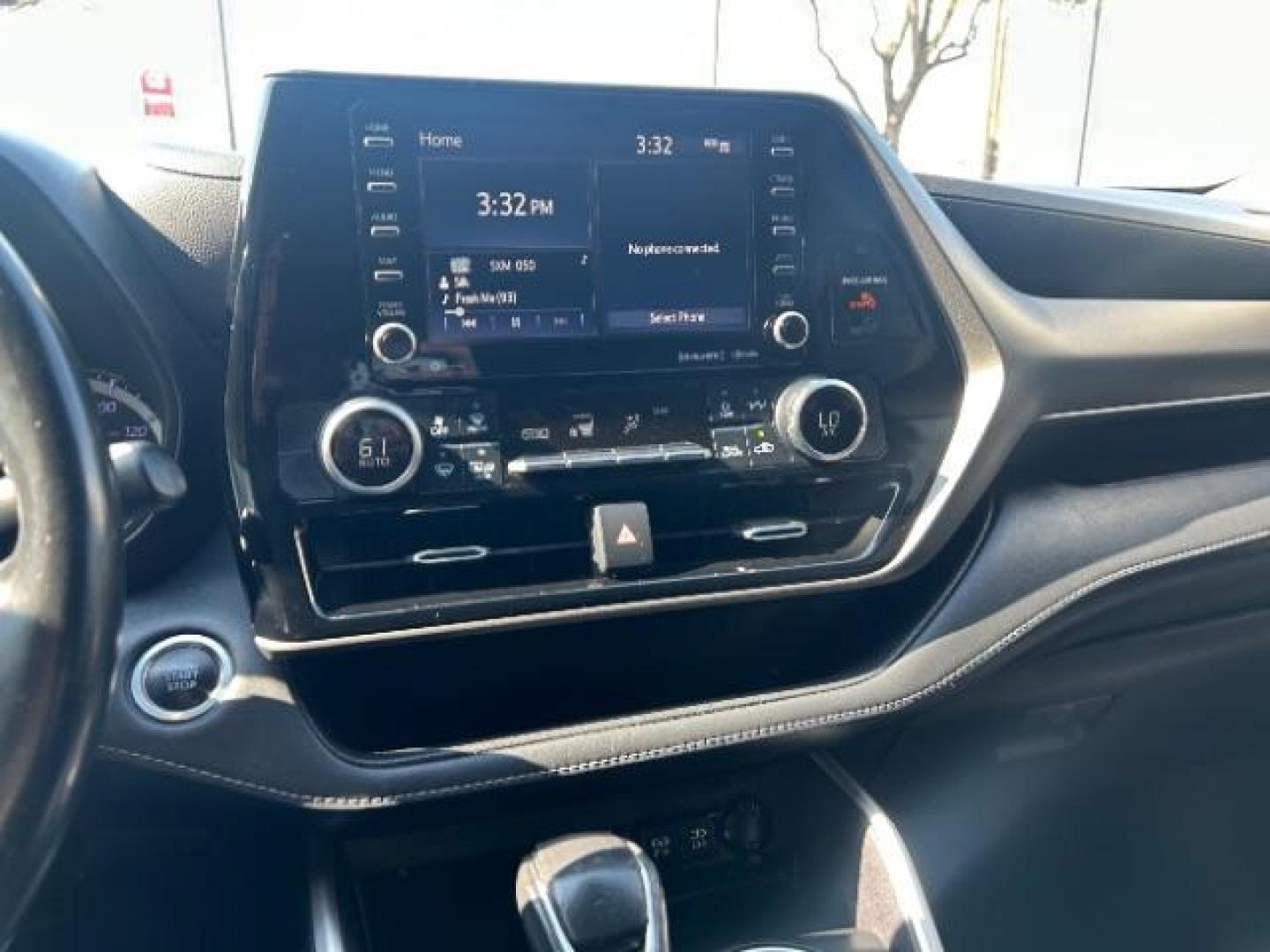 2020 Ruby Flare Pearl Toyota Highlander LE (5TDZZRAH6LS) with an 3.5L V-6 port/direct injection engine, located at 12182 Garland Rd, Dallas, TX, 75218, (214) 521-2040, 0.000000, 0.000000 - Photo#33