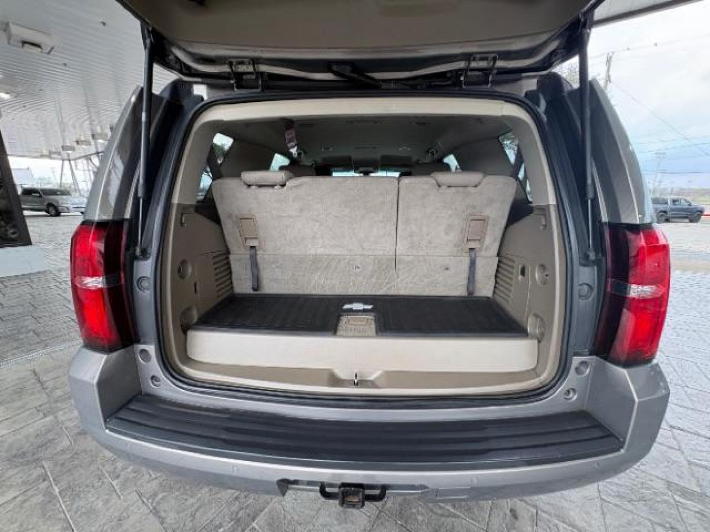 2017 Tungsten Metallic Chevrolet Tahoe LS (1GNSCAKC7HR) with an EcoTec3 5.3L V-8 gasoline direct injection engine, located at 12182 Garland Rd, Dallas, TX, 75218, (214) 521-2040, 0.000000, 0.000000 - Photo#18