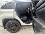 2018 Blizzard Pearl Toyota Highlander SE (5TDKZRFH6JS) with an 3.5L V-6 port/direct injection engine, located at 12182 Garland Rd, Dallas, TX, 75218, (214) 521-2040, 0.000000, 0.000000 - Photo#12