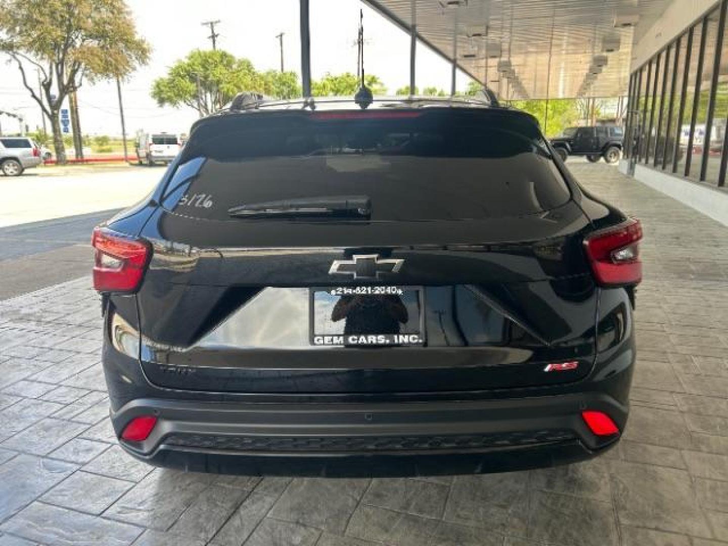 2025 Mosaic Black Metallic Chevrolet Trax FWD 2RS (KL77LJEP1SC) with an ECOTEC 1.2L I-3 gasoline direct injection engine, located at 12182 Garland Rd, Dallas, TX, 75218, (214) 521-2040, 0.000000, 0.000000 - Photo#7