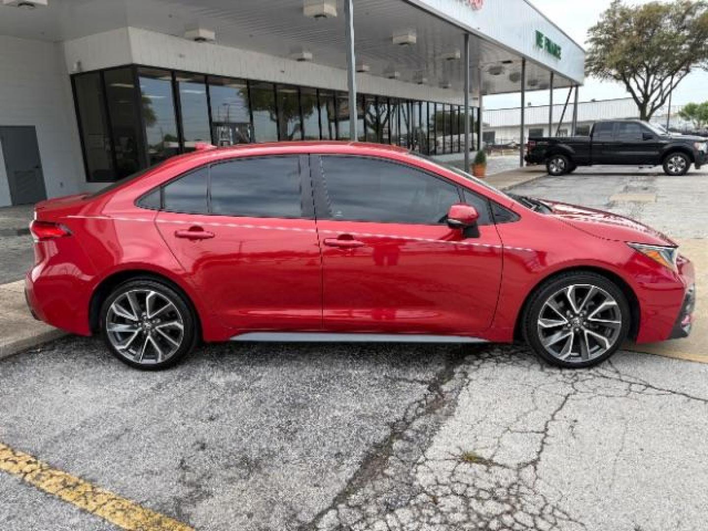 2021 Barcelona Red Metallic /Black Toyota Corolla SE (5YFS4MCE4MP) with an Dynamic Force 2L I-4 port/direct injection engine, located at 12182 Garland Rd, Dallas, TX, 75218, (214) 521-2040, 0.000000, 0.000000 - Photo#11
