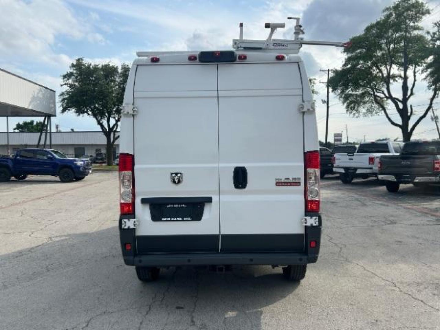 2016 Bright White Clearcoat Ram ProMaster 2500 High Roof (3C6TRVDG5GE) , located at 12182 Garland Rd, Dallas, TX, 75218, (214) 521-2040, 0.000000, 0.000000 - Photo#3