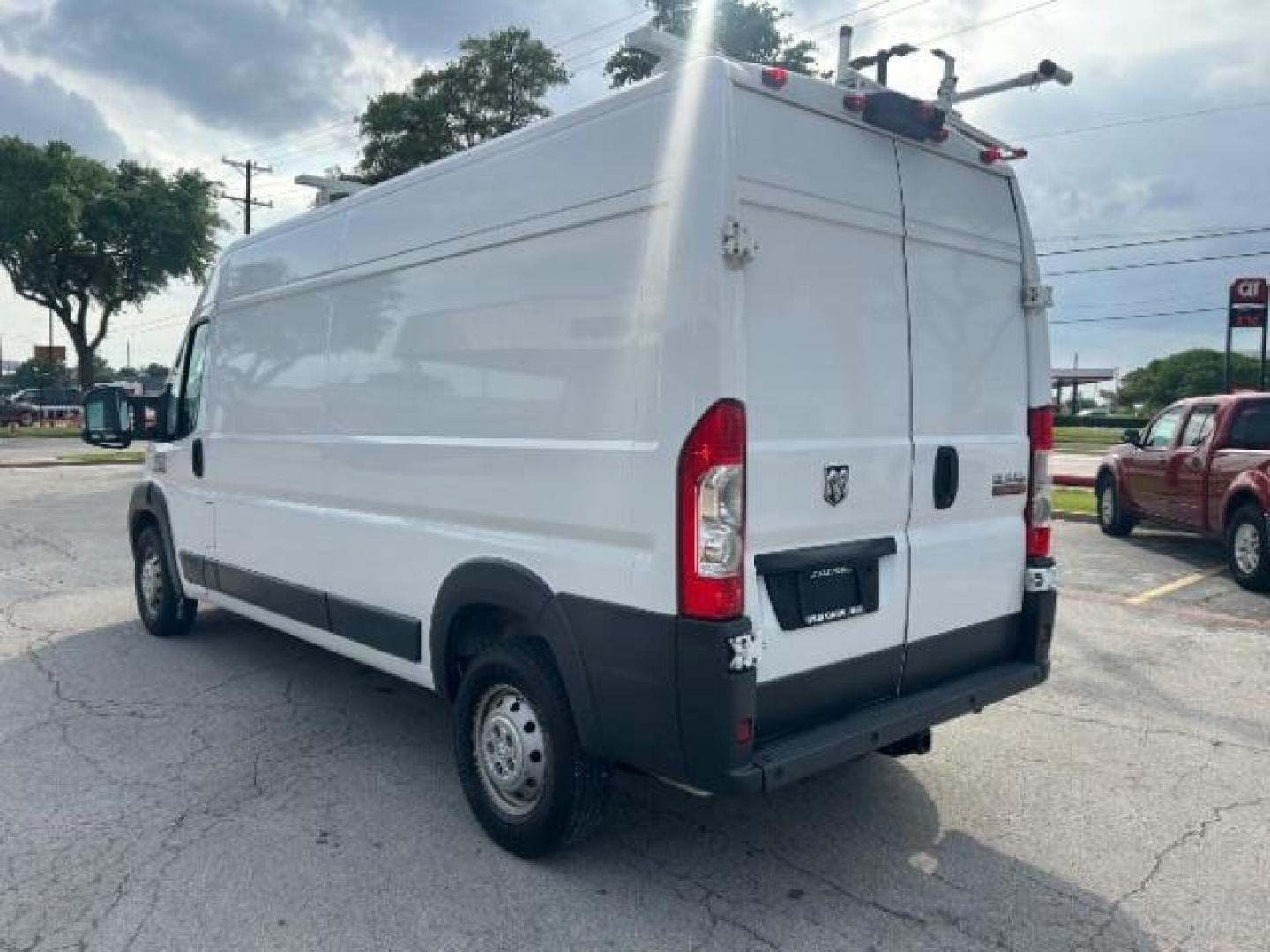 2016 Bright White Clearcoat Ram ProMaster 2500 High Roof (3C6TRVDG5GE) , located at 12182 Garland Rd, Dallas, TX, 75218, (214) 521-2040, 0.000000, 0.000000 - Photo#4
