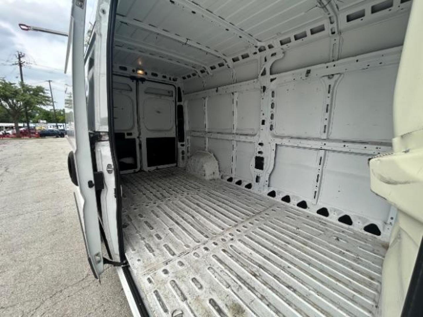 2016 Bright White Clearcoat Ram ProMaster 2500 High Roof (3C6TRVDG5GE) , located at 12182 Garland Rd, Dallas, TX, 75218, (214) 521-2040, 0.000000, 0.000000 - Photo#10