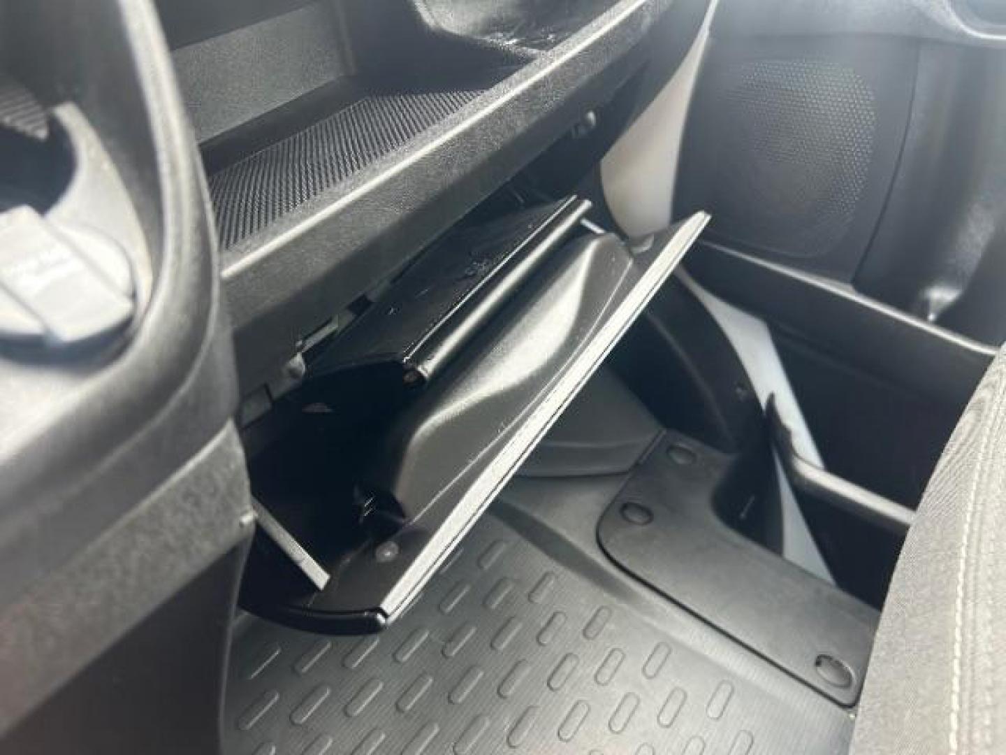 2016 Bright White Clearcoat Ram ProMaster 2500 High Roof (3C6TRVDG5GE) , located at 12182 Garland Rd, Dallas, TX, 75218, (214) 521-2040, 0.000000, 0.000000 - Photo#15