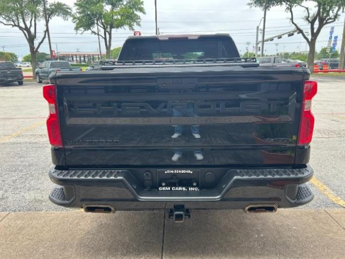 2021 Black Chevrolet Silverado 1500 4WD Crew Cab Short Bed RST (3GCUYEED5MG) , located at 12182 Garland Rd, Dallas, TX, 75218, (214) 521-2040, 0.000000, 0.000000 - Photo#5