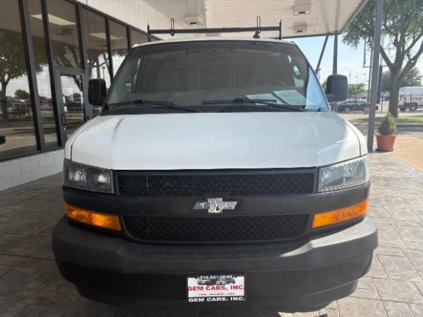 2018 Summit White /Neutral Chevrolet Express 2500 Work Van (1GCWGAFP3J1) with an 4.3L V-6 gasoline direct injection engine, TRANSMISSION, 8-SPD AUTOMATIC transmission, located at 12182 Garland Rd, Dallas, TX, 75218, (214) 521-2040, 0.000000, 0.000000 - Photo#1