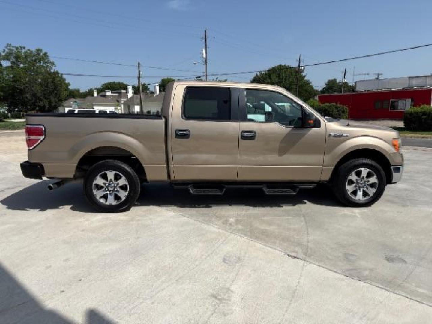 2014 Pale Adobe Metallic Ford F-150 XLT (1FTFW1CF1EK) with an 5.0L V8 engine, located at 12182 Garland Rd, Dallas, TX, 75218, (214) 521-2040, 0.000000, 0.000000- Photo#9