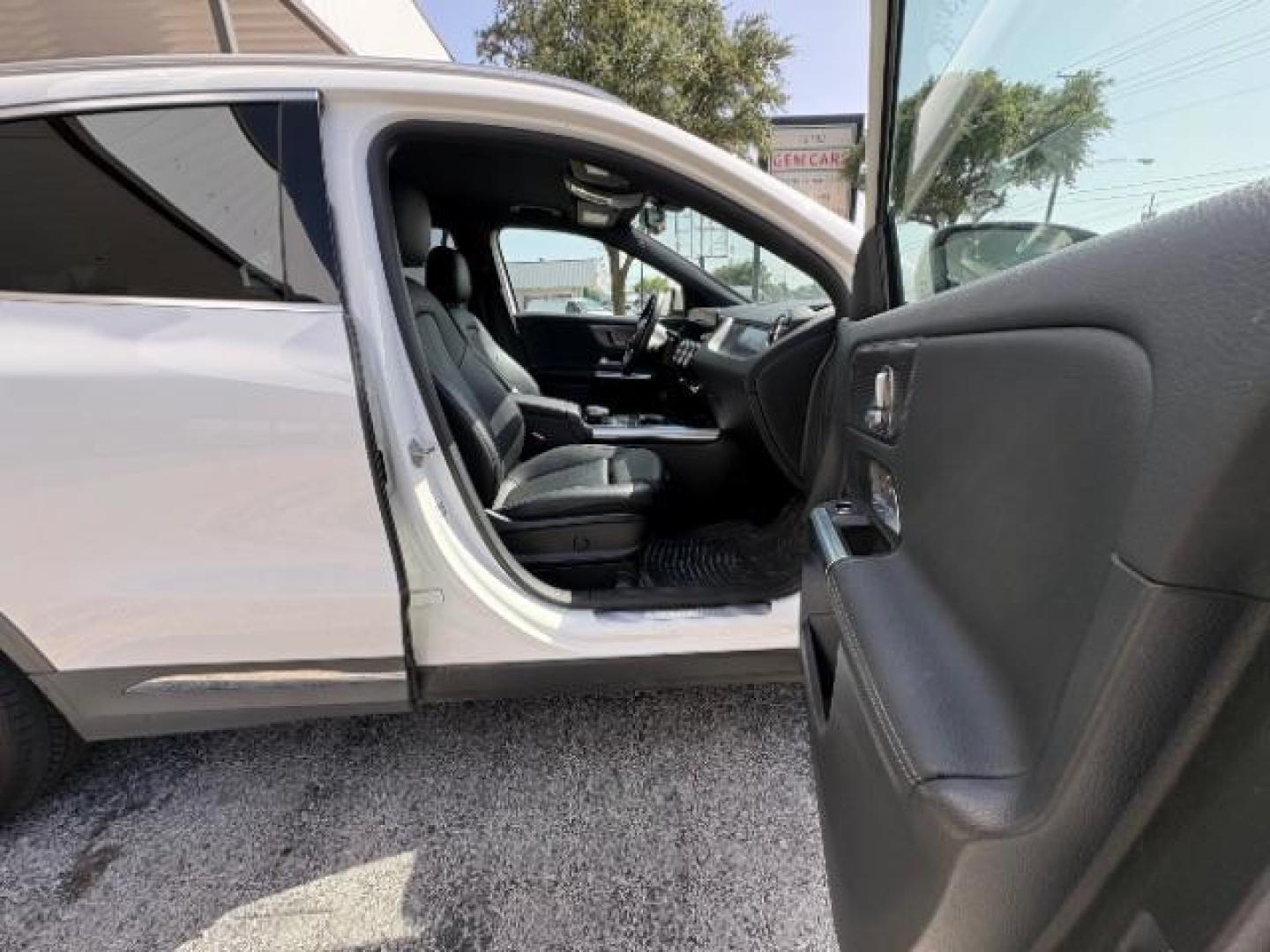 2021 White Mercedes-Benz GLA 250 GLA 250 (W1N4N4GB3MJ) , located at 12182 Garland Rd, Dallas, TX, 75218, (214) 521-2040, 0.000000, 0.000000- Photo#8