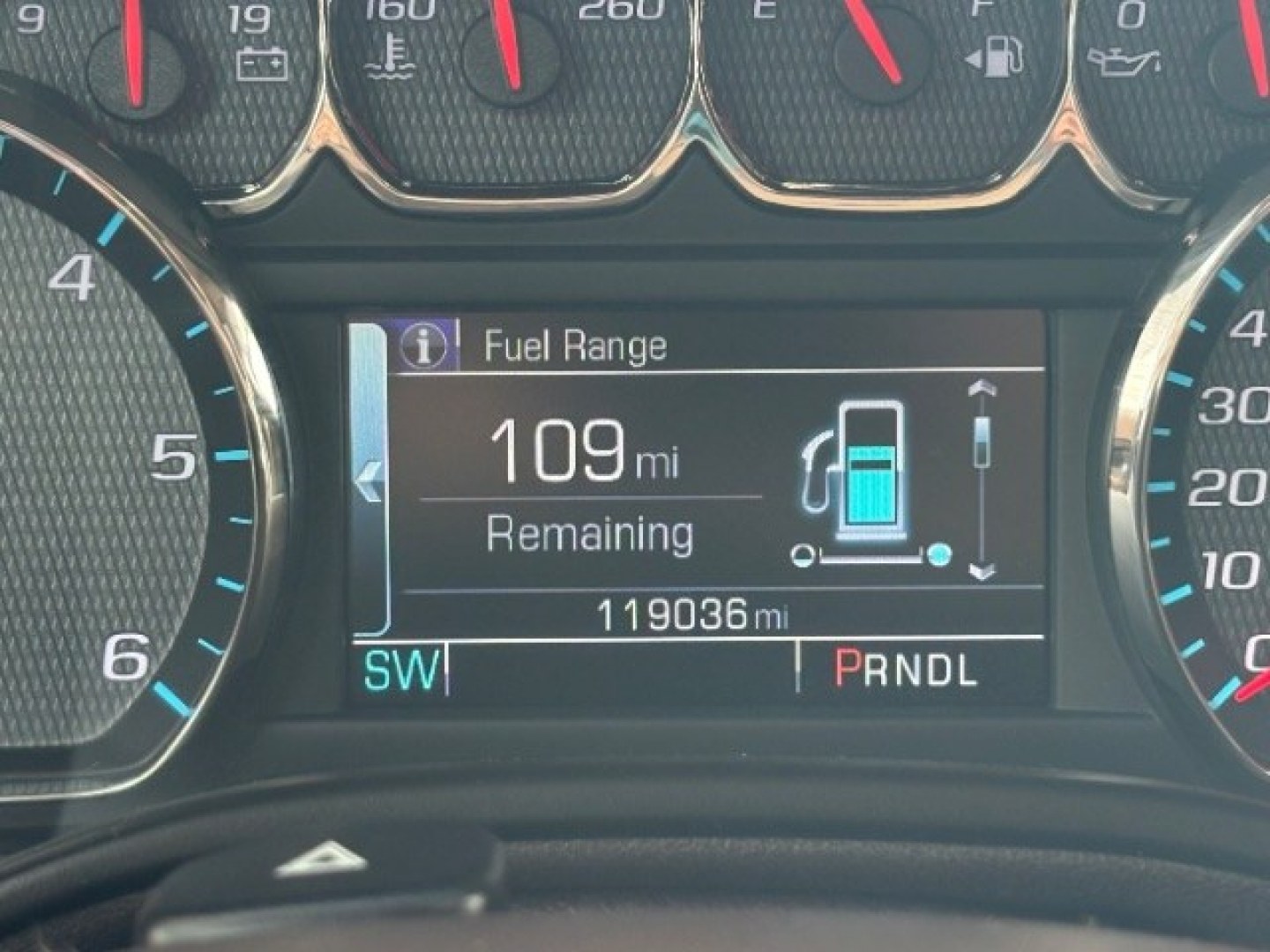 2019 Pepperdust Metallic Chevrolet Suburban LT (1GNSKHKC0KR) with an EcoTec3 5.3L V-8 gasoline direct injection engine, located at 12182 Garland Rd, Dallas, TX, 75218, (214) 521-2040, 0.000000, 0.000000- Photo#15