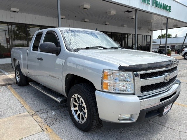 photo of 2011 Chevrolet Silverado 1500 LT