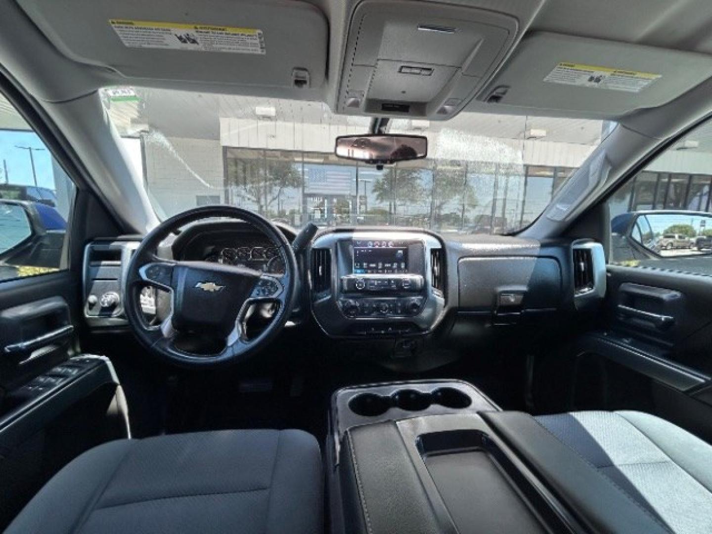 2018 Deep Ocean Blue Metallic Chevrolet Silverado 1500 1LT (3GCPCREC4JG) with an EcoTec3 4.3L V-6 gasoline direct injection engine, located at 12182 Garland Rd, Dallas, TX, 75218, (214) 521-2040, 0.000000, 0.000000- Photo#11