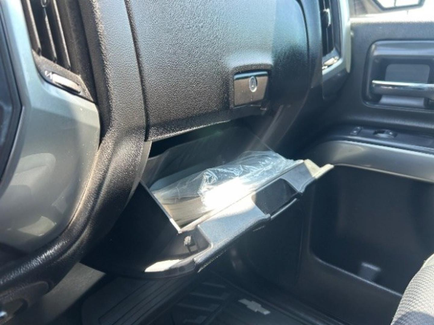2018 Deep Ocean Blue Metallic Chevrolet Silverado 1500 1LT (3GCPCREC4JG) with an EcoTec3 4.3L V-6 gasoline direct injection engine, located at 12182 Garland Rd, Dallas, TX, 75218, (214) 521-2040, 0.000000, 0.000000- Photo#15