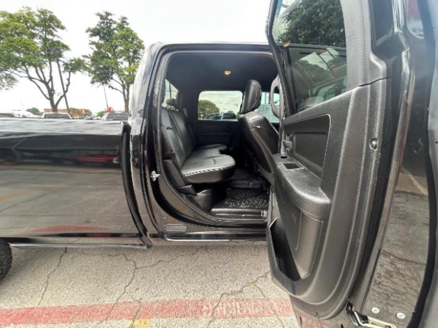 2022 Black /Black Ram 2500 Tradesman Crew Cab 4x4 8' Box (3C6UR5HJXNG) , located at 12182 Garland Rd, Dallas, TX, 75218, (214) 521-2040, 0.000000, 0.000000- Photo#9