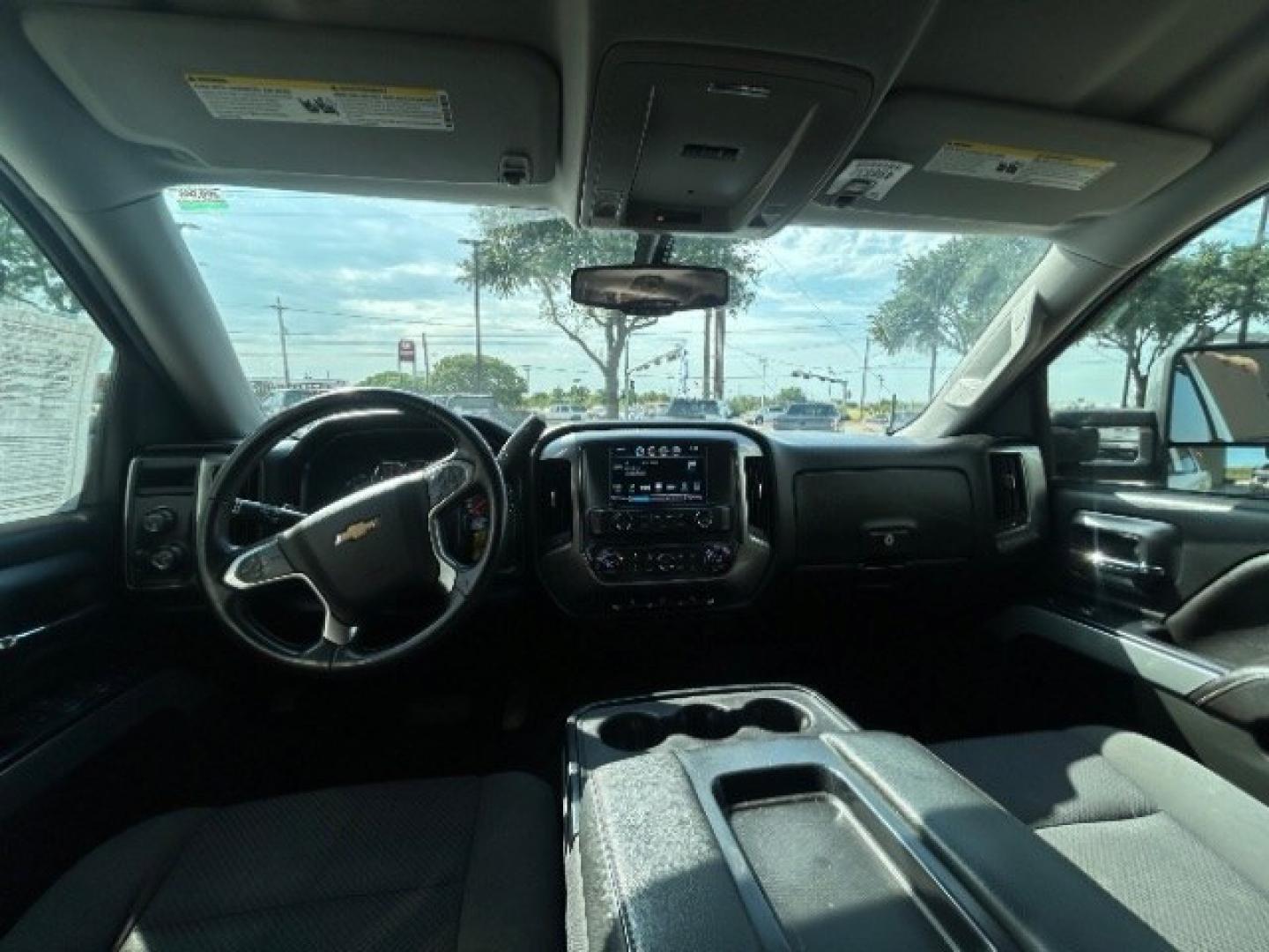 2017 Summit White Chevrolet Silverado 1500 LT (3GCUKREC5HG) with an EcoTec3 5.3L V-8 gasoline direct injection engine, located at 12182 Garland Rd, Dallas, TX, 75218, (214) 521-2040, 0.000000, 0.000000- Photo#11