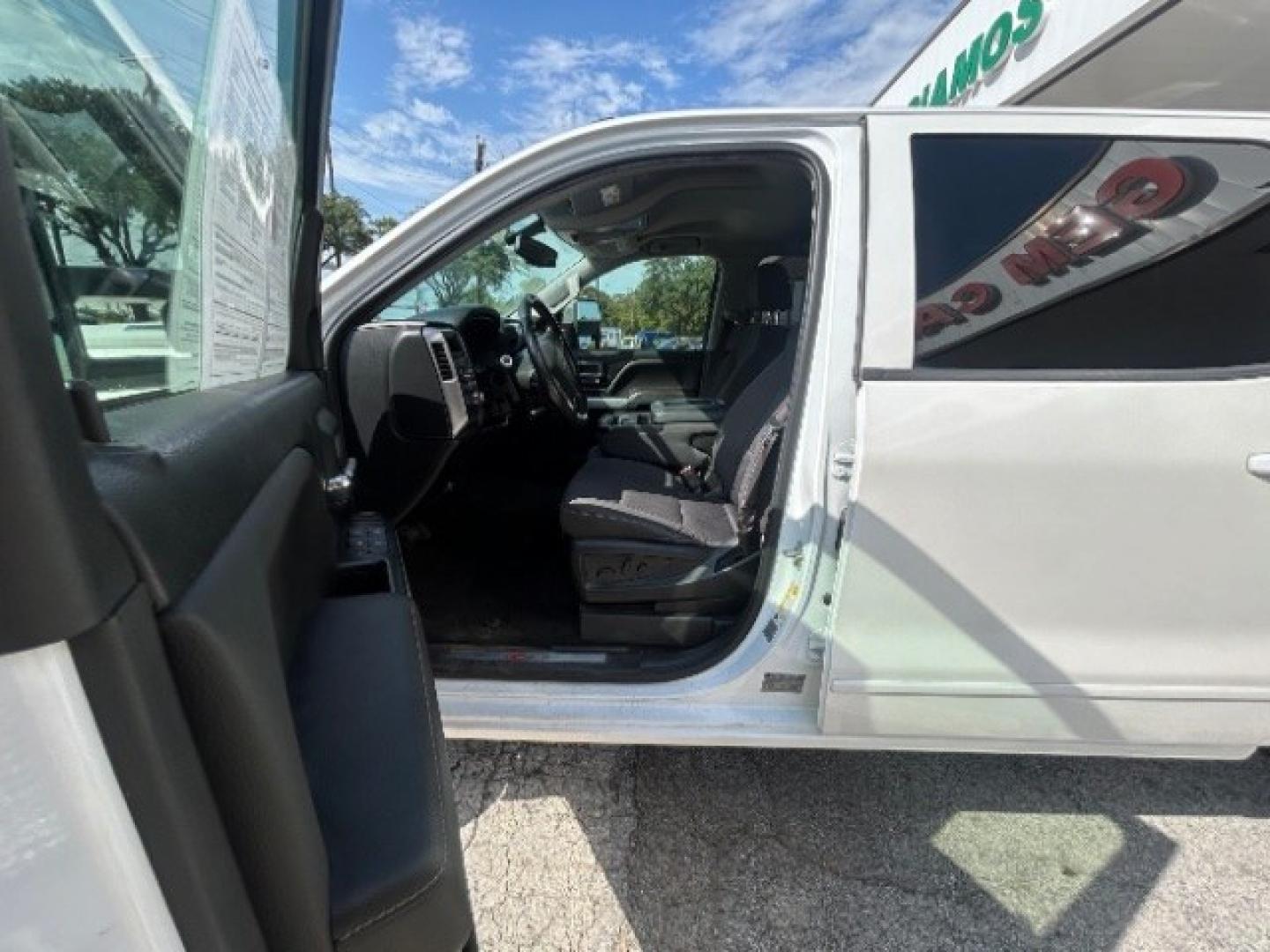 2017 Summit White Chevrolet Silverado 1500 LT (3GCUKREC5HG) with an EcoTec3 5.3L V-8 gasoline direct injection engine, located at 12182 Garland Rd, Dallas, TX, 75218, (214) 521-2040, 0.000000, 0.000000- Photo#12