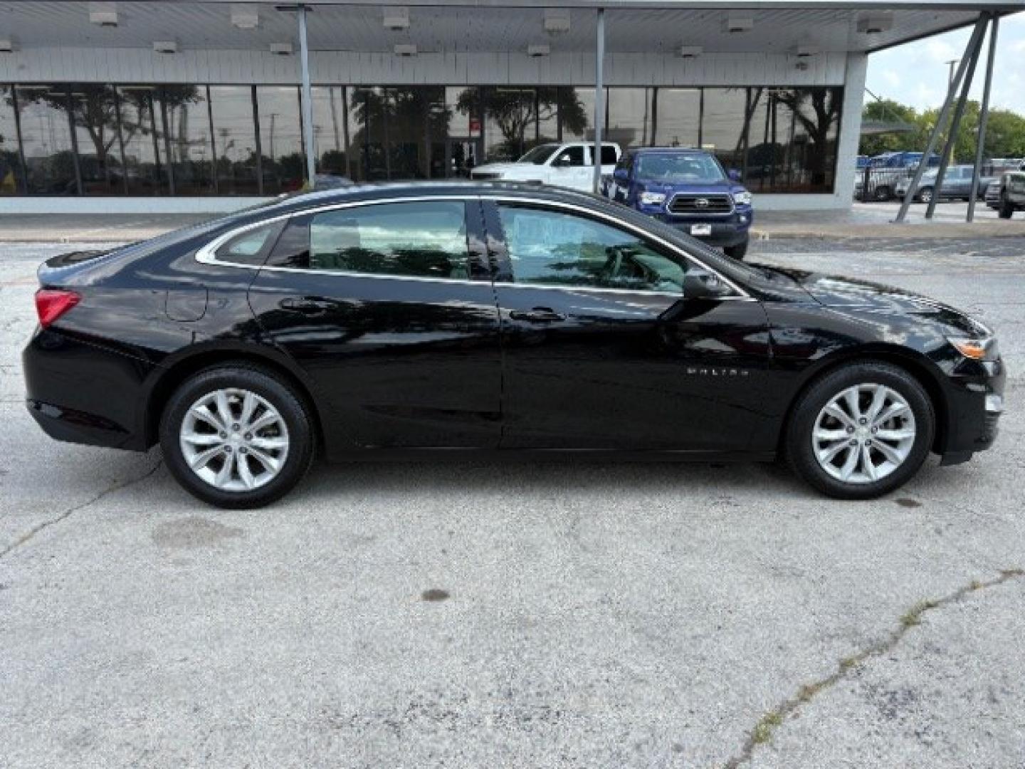 2025 Mosaic Black Metallic Chevrolet Malibu FWD 1LT (1G1ZD5ST8SF) with an ECOTEC 1.5L I-4 direct injection engine, located at 12182 Garland Rd, Dallas, TX, 75218, (214) 521-2040, 0.000000, 0.000000- Photo#10