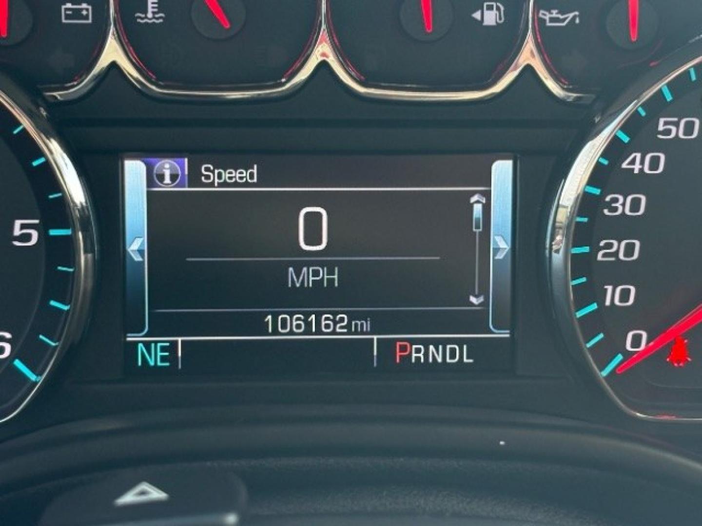 2018 Quicksilver Metallic GMC Yukon SLT (1GKS1BKC1JR) with an EcoTec3 5.3L V-8 gas engine, located at 12182 Garland Rd, Dallas, TX, 75218, (214) 521-2040, 0.000000, 0.000000- Photo#12