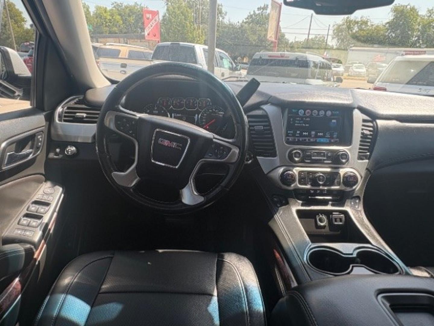 2018 Quicksilver Metallic GMC Yukon SLT (1GKS1BKC1JR) with an EcoTec3 5.3L V-8 gas engine, located at 12182 Garland Rd, Dallas, TX, 75218, (214) 521-2040, 0.000000, 0.000000- Photo#14